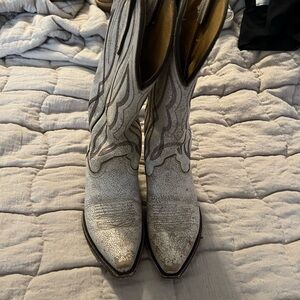 Idyllwind White and Brown Heeled Boots